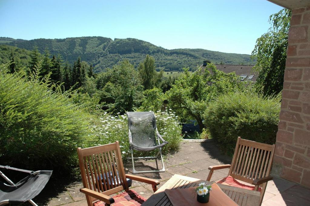 Pension Haus Diefenbach ハイムバッハ エクステリア 写真